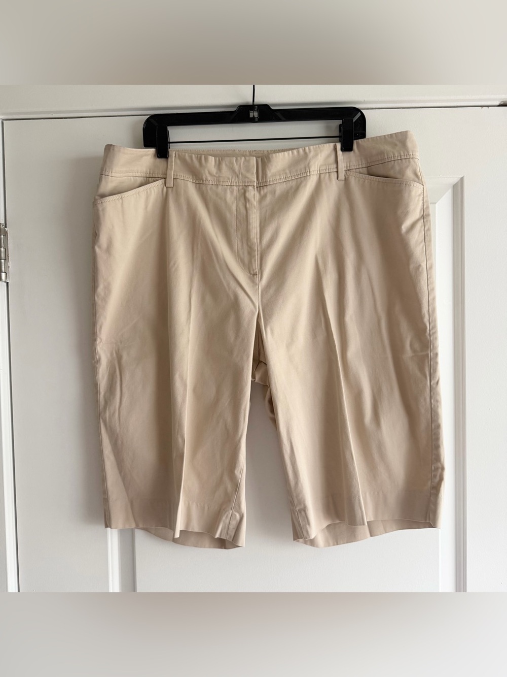 Talbots Perfect Short in Khaki Tan